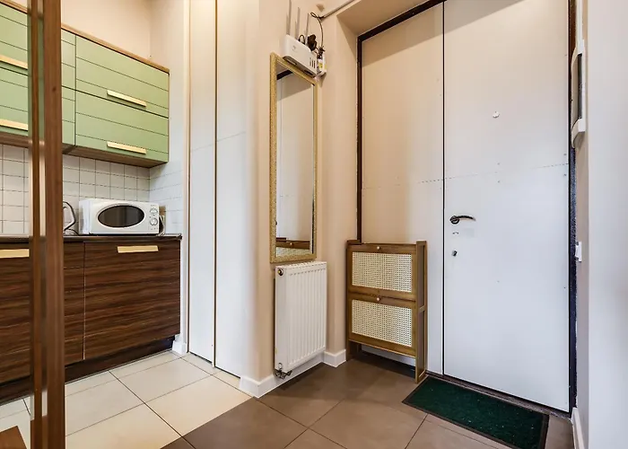 Stylish - Ivana Franka Street * Λβιβ