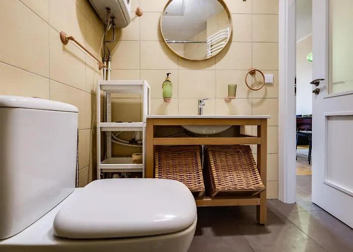 Stylish - Ivana Franka Street