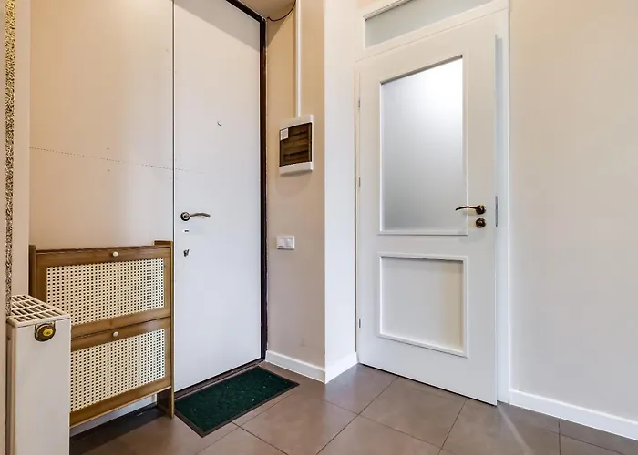 Stylish - Ivana Franka Street